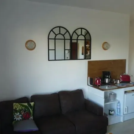 T3* Plage/gare/centre ~300m +box-auto +fibre/wifi Apartment