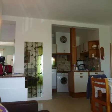 T3* Plage/gare/centre ~300m +box-auto +fibre/wifi Apartment